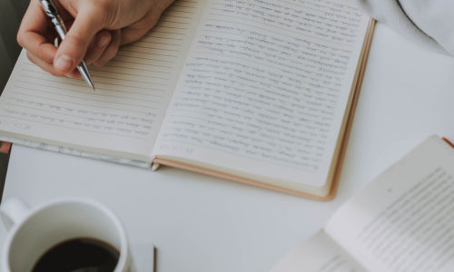 Schreibfertigkeiten: Von Memoiren bis zur therapeutischen Schrift