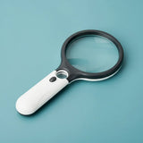 LED Lupe mit Licht